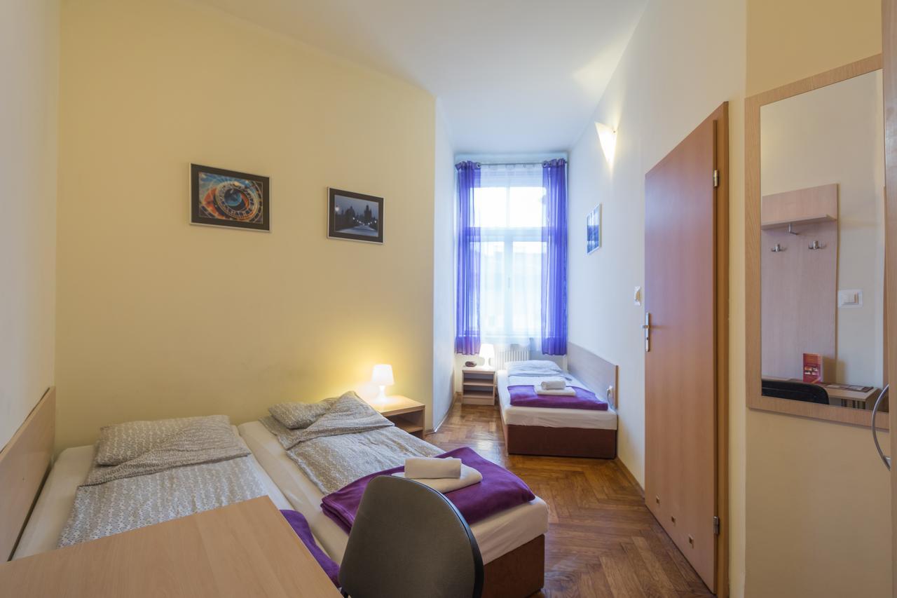 Euro-Room Rooms & Apartments Krasków Exterior foto