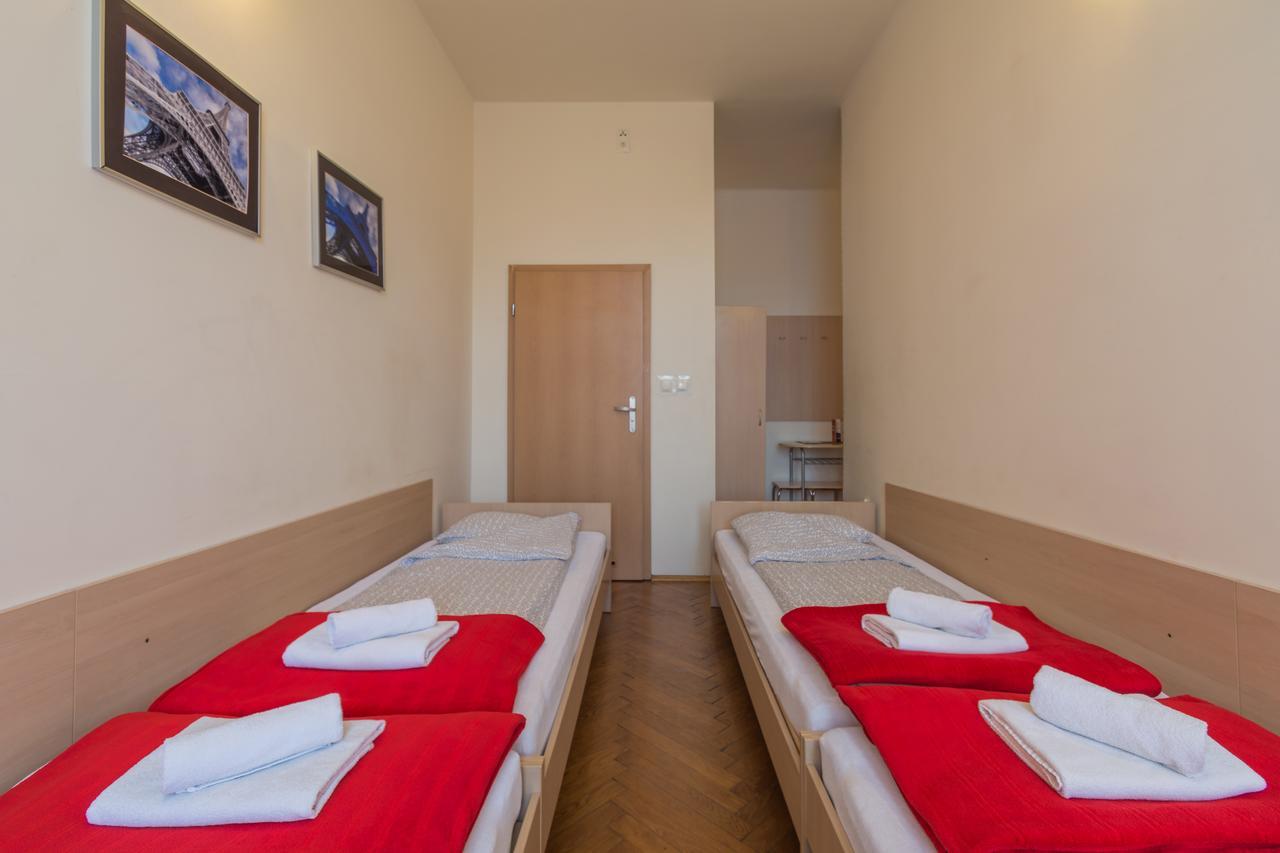 Euro-Room Rooms & Apartments Krasków Exterior foto