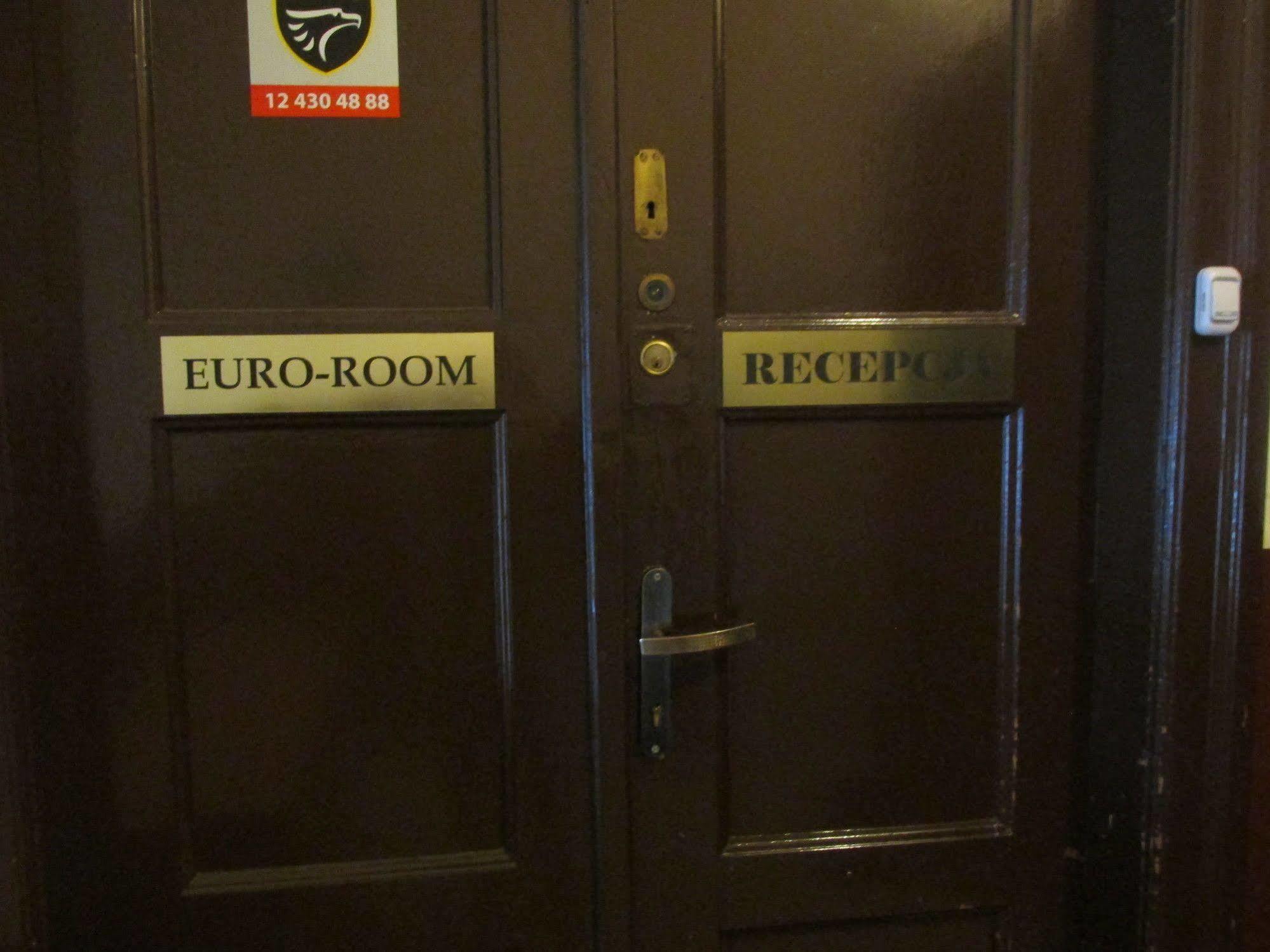 Euro-Room Rooms & Apartments Krasków Exterior foto